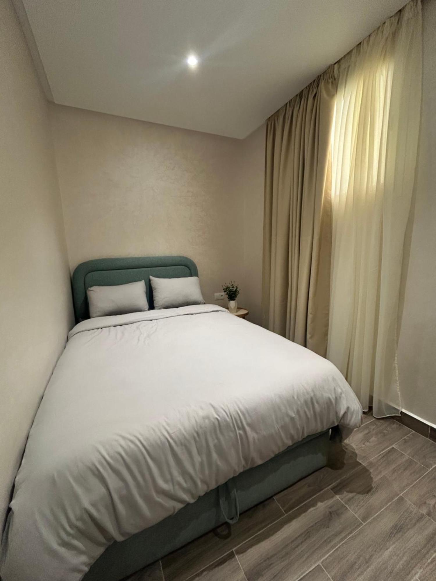 Appartement Standing En Face De La Splendide Marina Et A 200m Du Port De - Appt 6 *