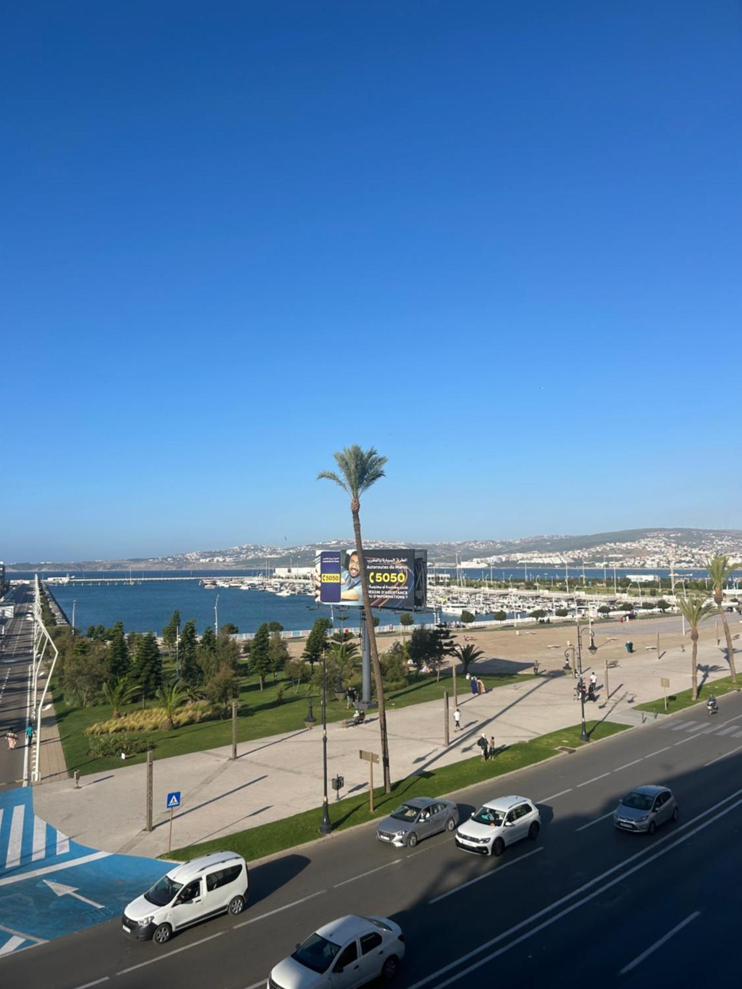 Standing En Face De La Splendide Marina Et A 200m Du Port De - Appt 6 Appartement Tanger
